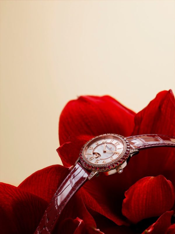 Jaeger-LeCoultre presents the new Dazzling Rendez-Vous Red
