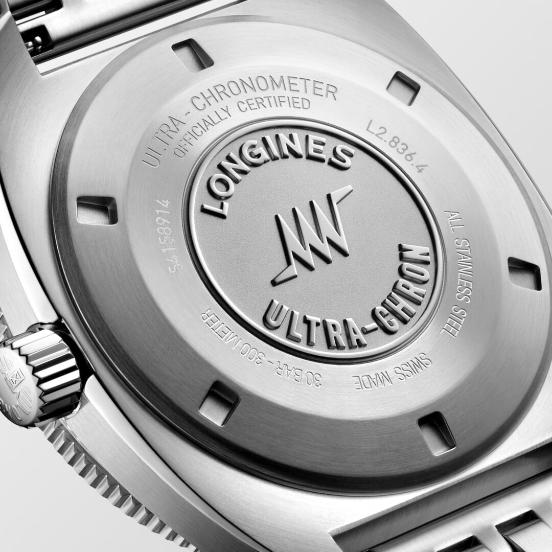 The original Ultra-Chron logo is proudly applied on the dial and embossed on the caseback.