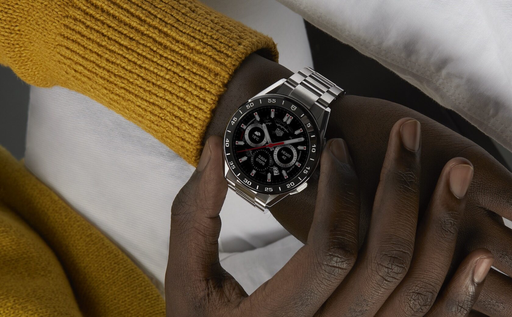 Frédéric Arnault develops a stunning, new third-generation master timepiece  for TAG Heuer that fuses elegant design with modern smartwatch technology -  Global Design News